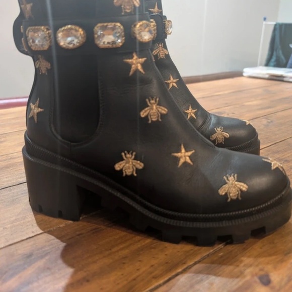 Gucci Black Leather Booties with Gold Star and Bee Accents - Picture 3 of 8